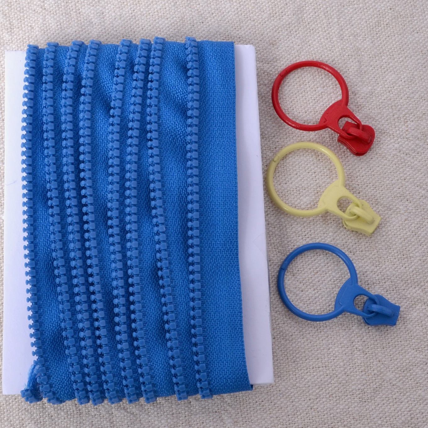 Single Sided Zipper Tape with 3 Metal Pull Tabs, Blue