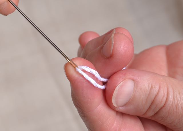 How to thread a sashiko needle with sashiko thread