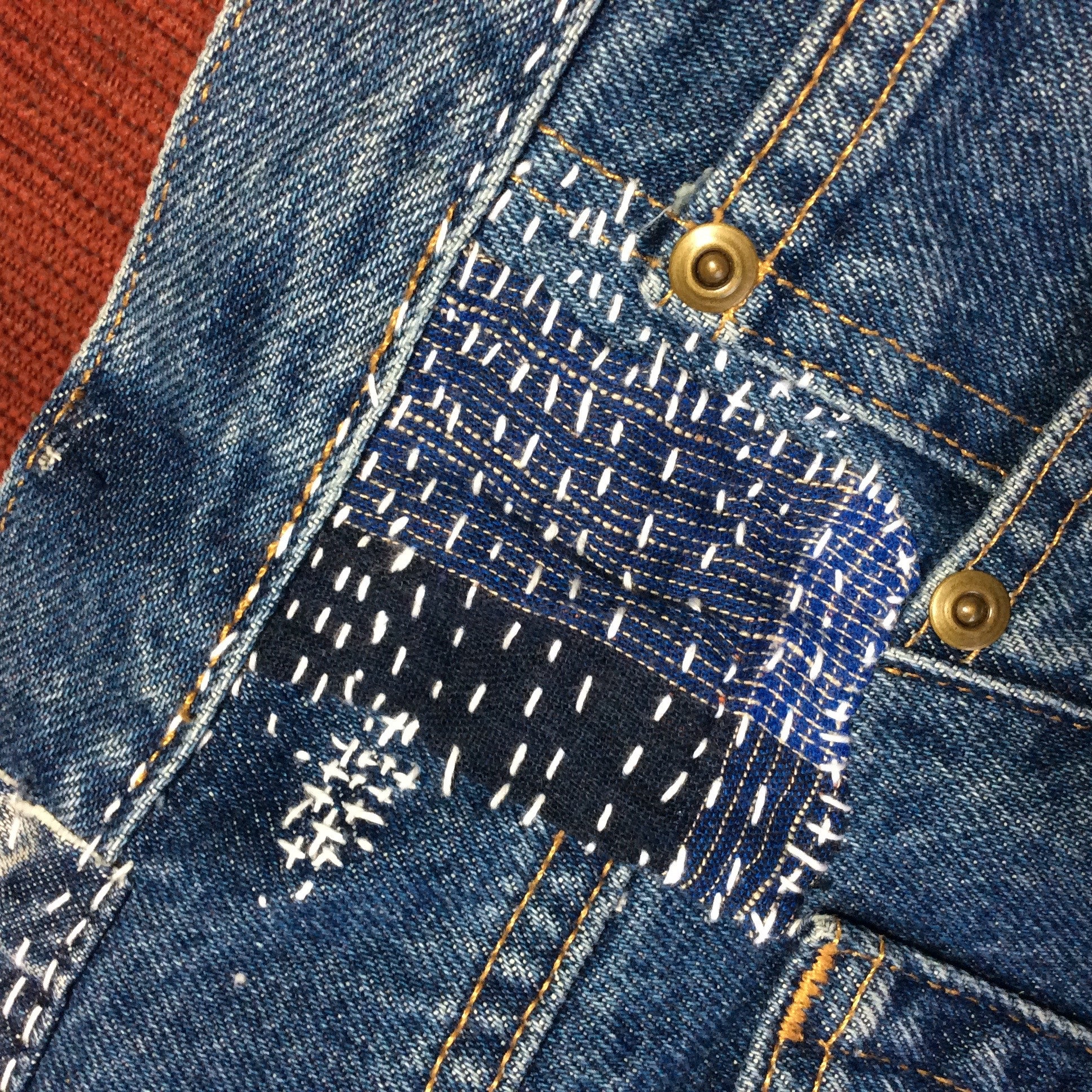 How To - Patching Holes in Knees of Jeans - The Happy Scraps