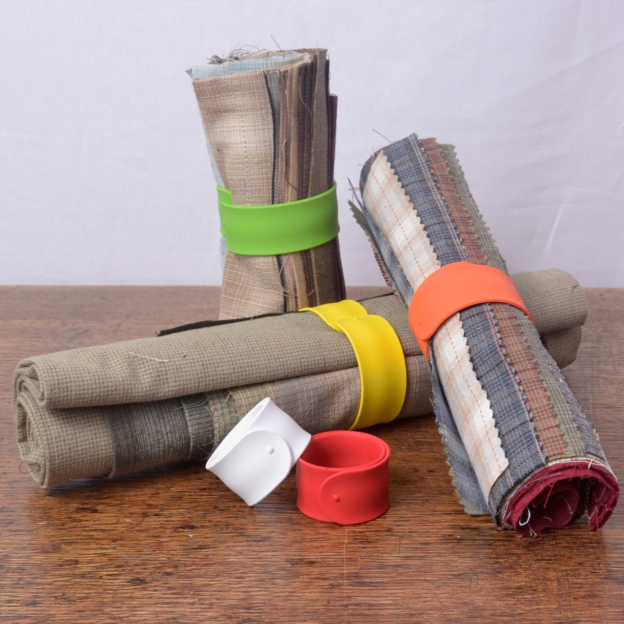 Slap Bands for Fabric Organisation