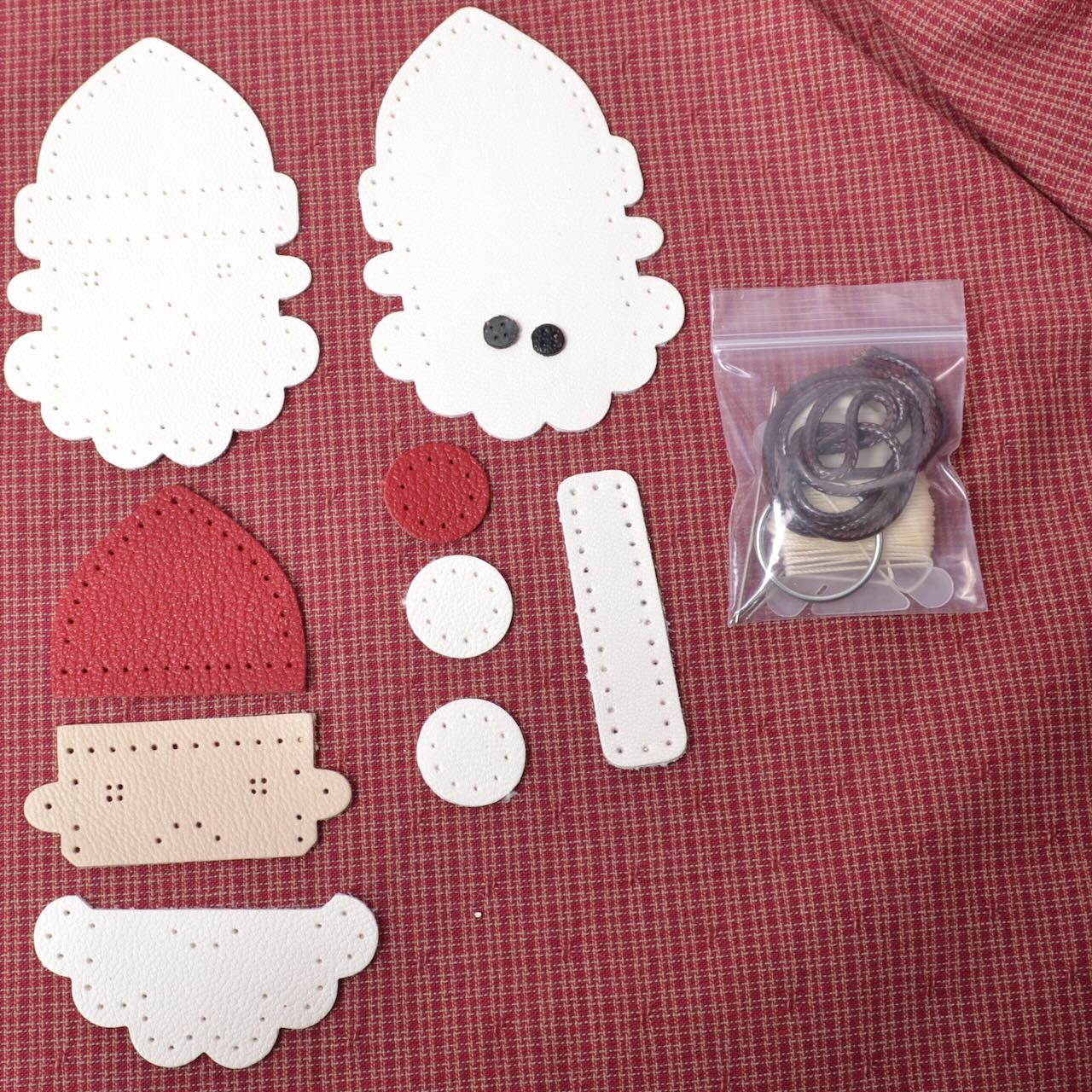 pieces in leather santa decoration kit