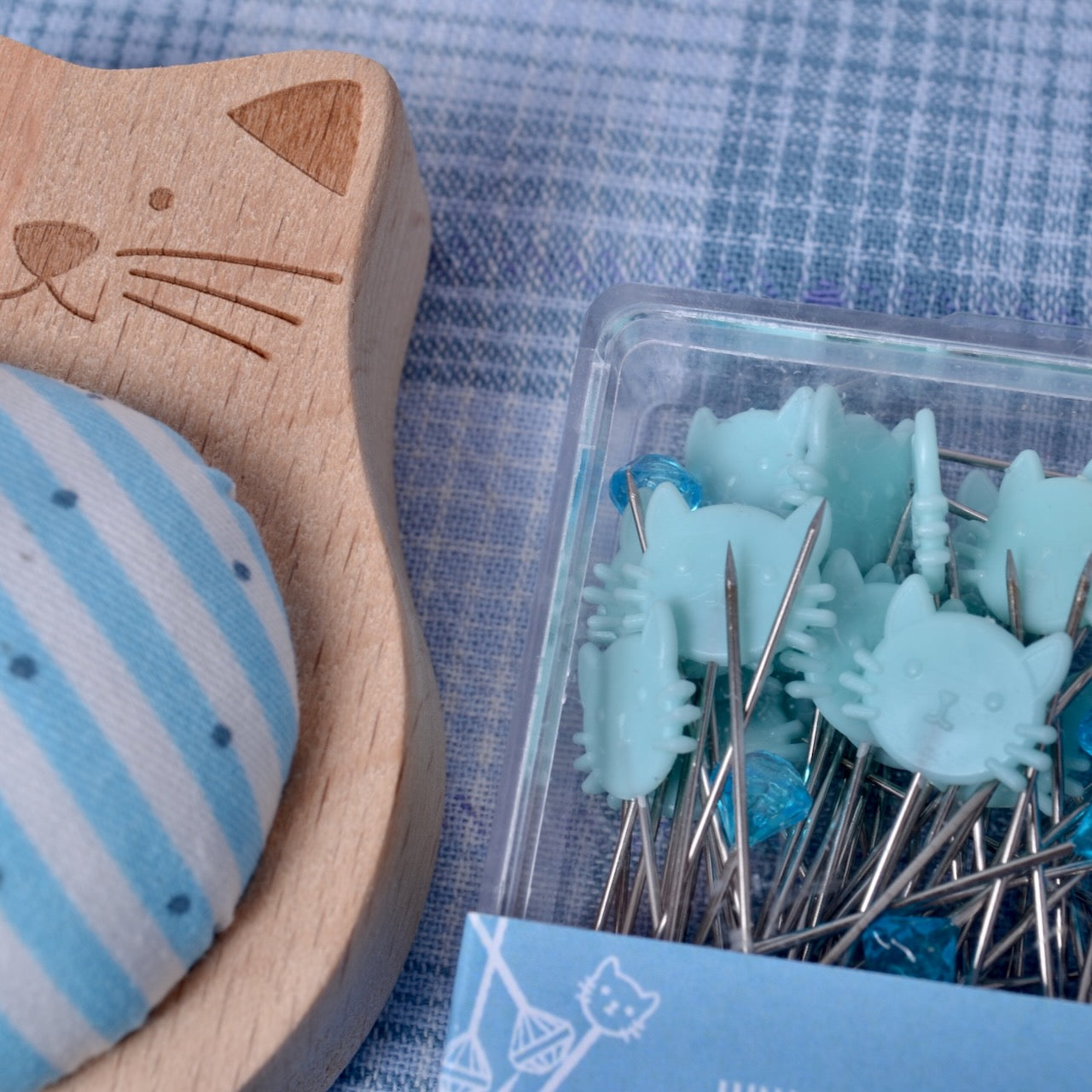 pins come with Solid Wood Pincushion "Blue Cat" with Pins