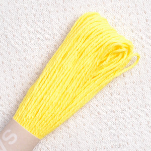 Olympus sashiko thread , lemon yellow #29