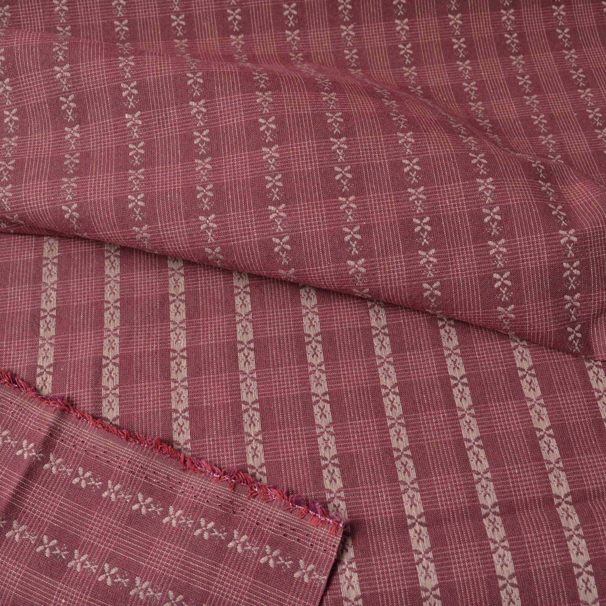 Yarn dyed sewing fabric