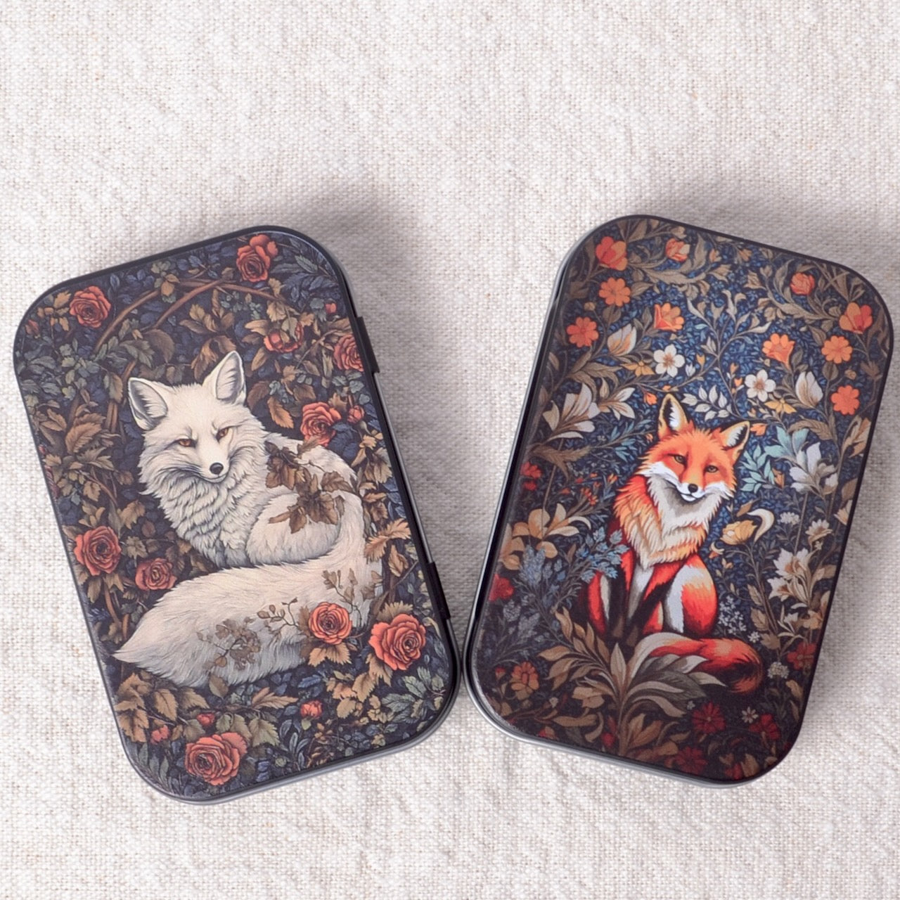 Small Tin, foxes