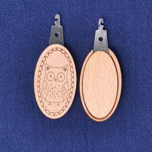both sides of Needle Threader "Wood Owl"