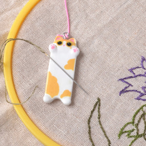 Needle Minder, Cute yellow Kitten