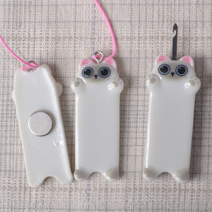 magnetic needle minder, siamese kitten