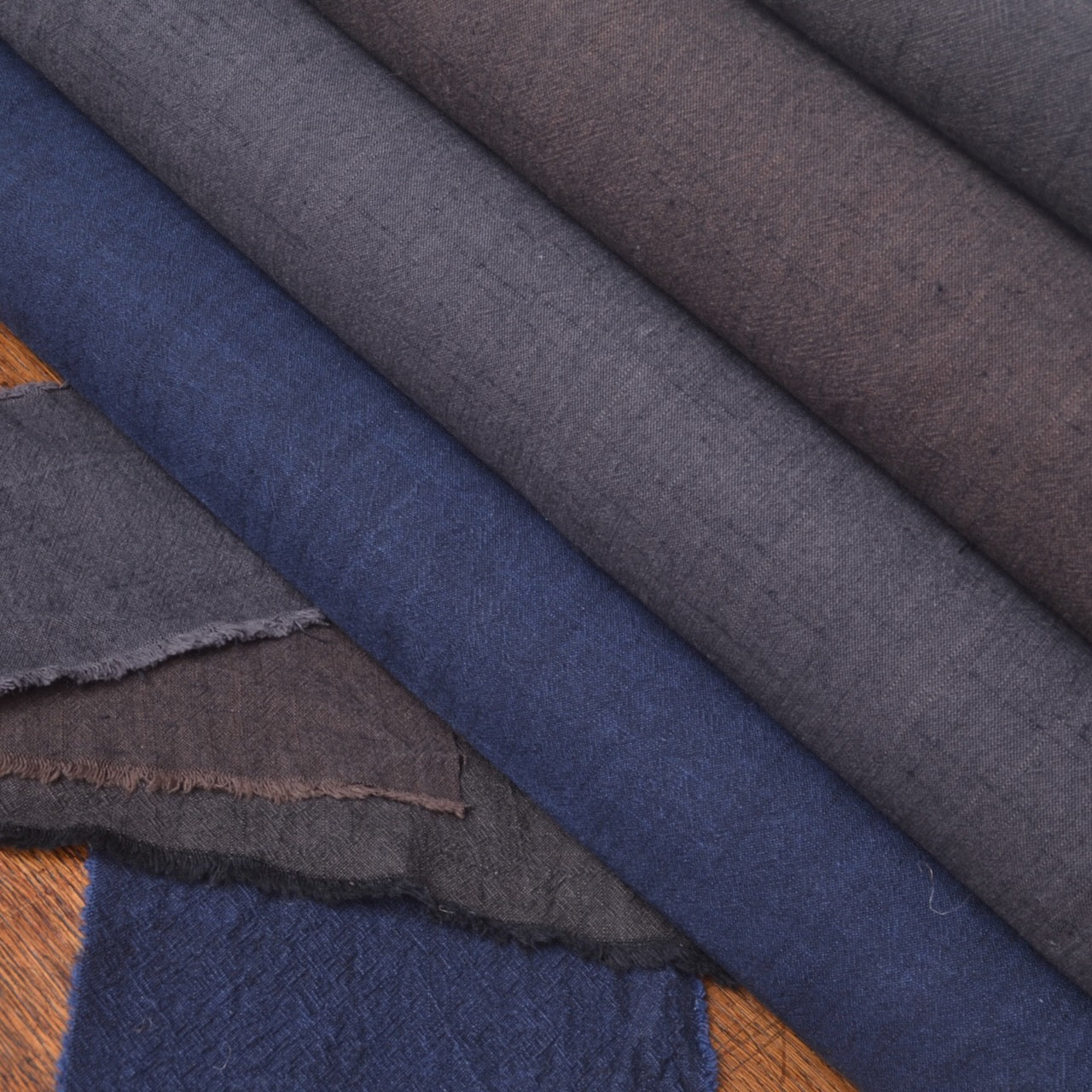  Japanese cotton cloth in 4 dark colours