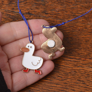 showing both sides of Needle Minder