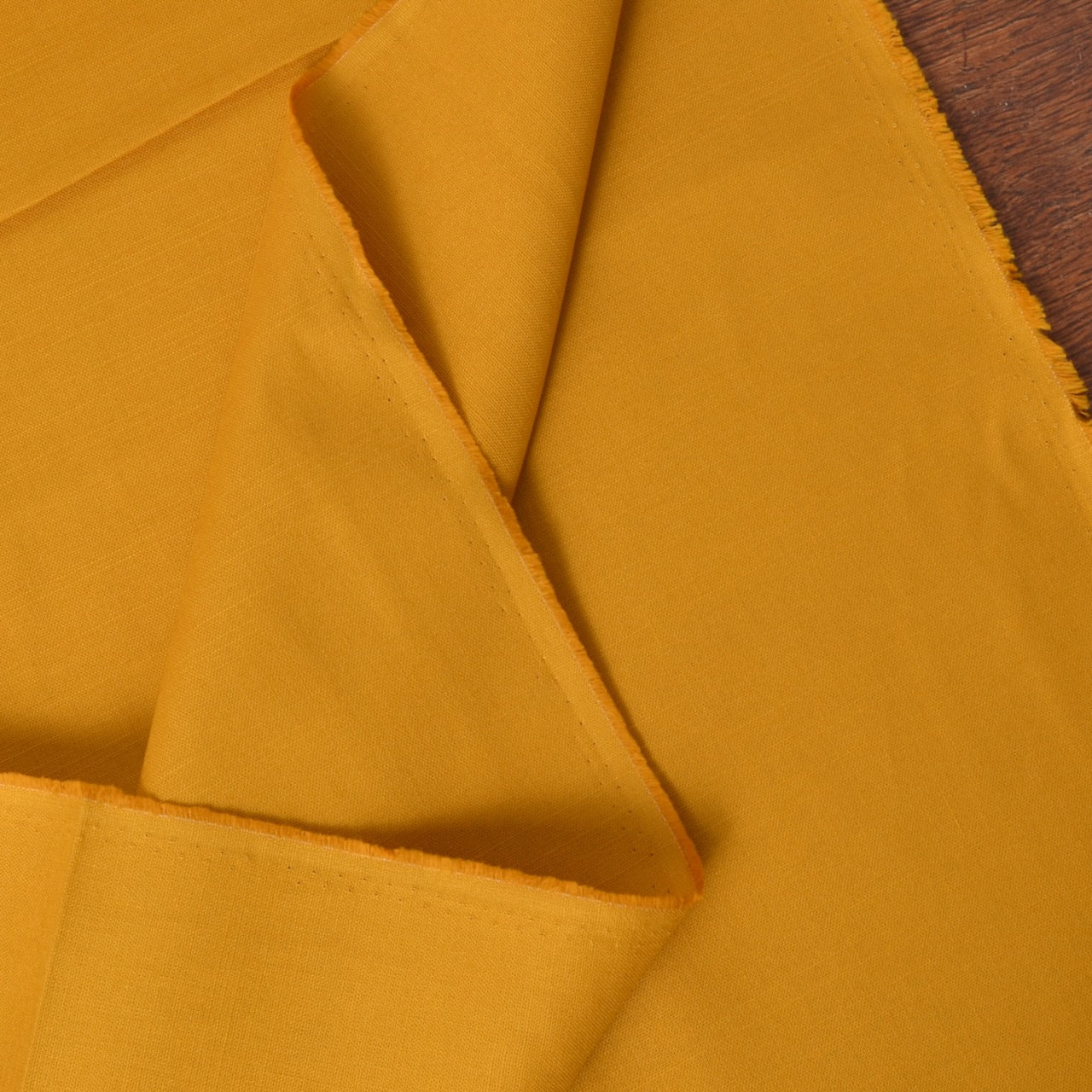 Gold sashiko fabric, Both sides of the fabric 