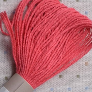 Sashiko Thread, Olympus 20 Meter Skein, Taupe Apricot-Pink #32