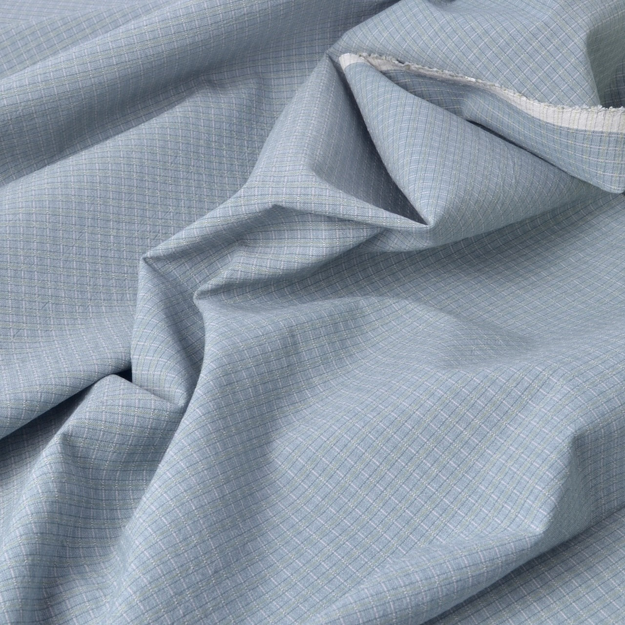Dyed yarn 100% cotton fabric is suitable for sewing, quilting, applique, clothing, and home decor projects. Suitable for machine and hand sewing.
