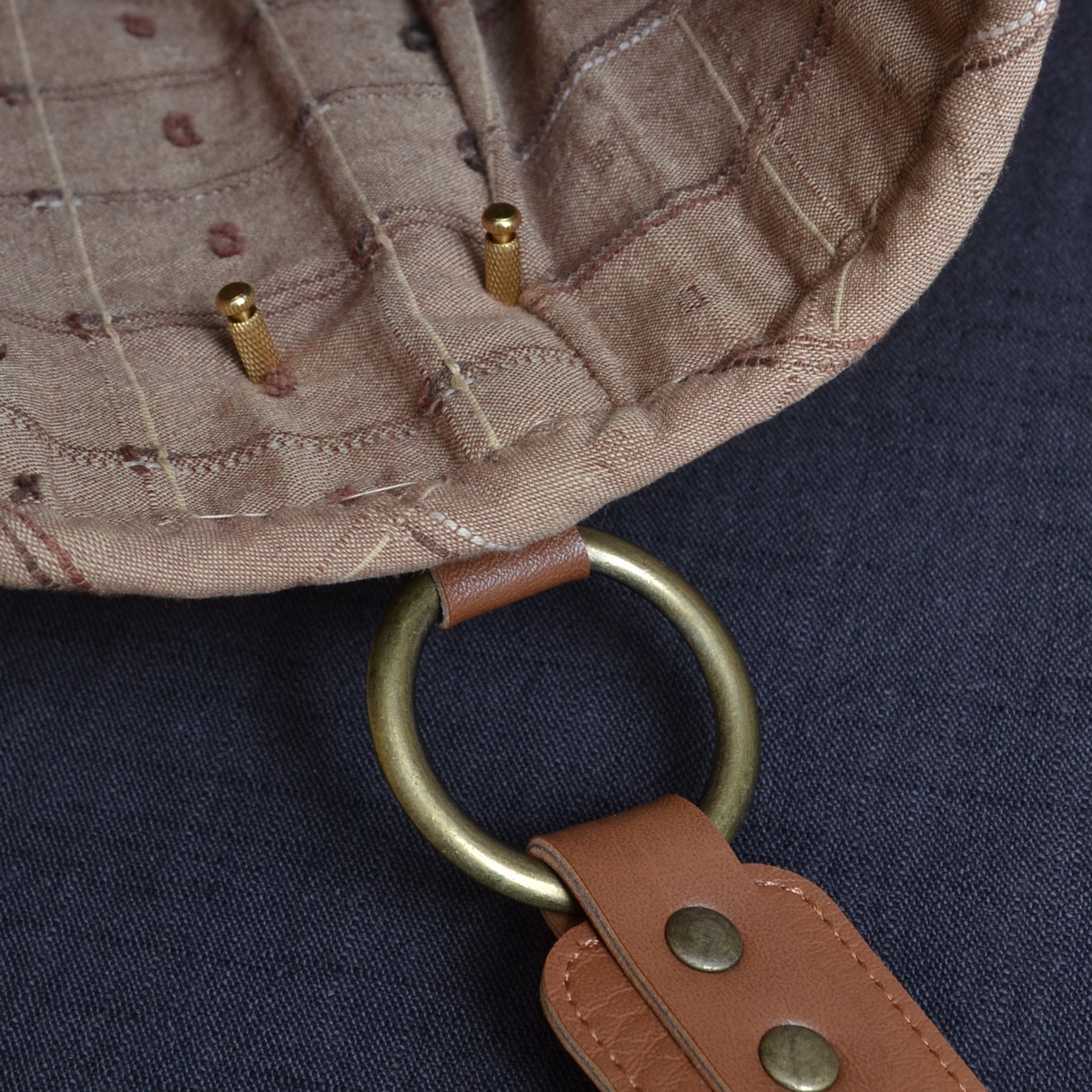 Fixing pins for securing bag handles when sewing into place