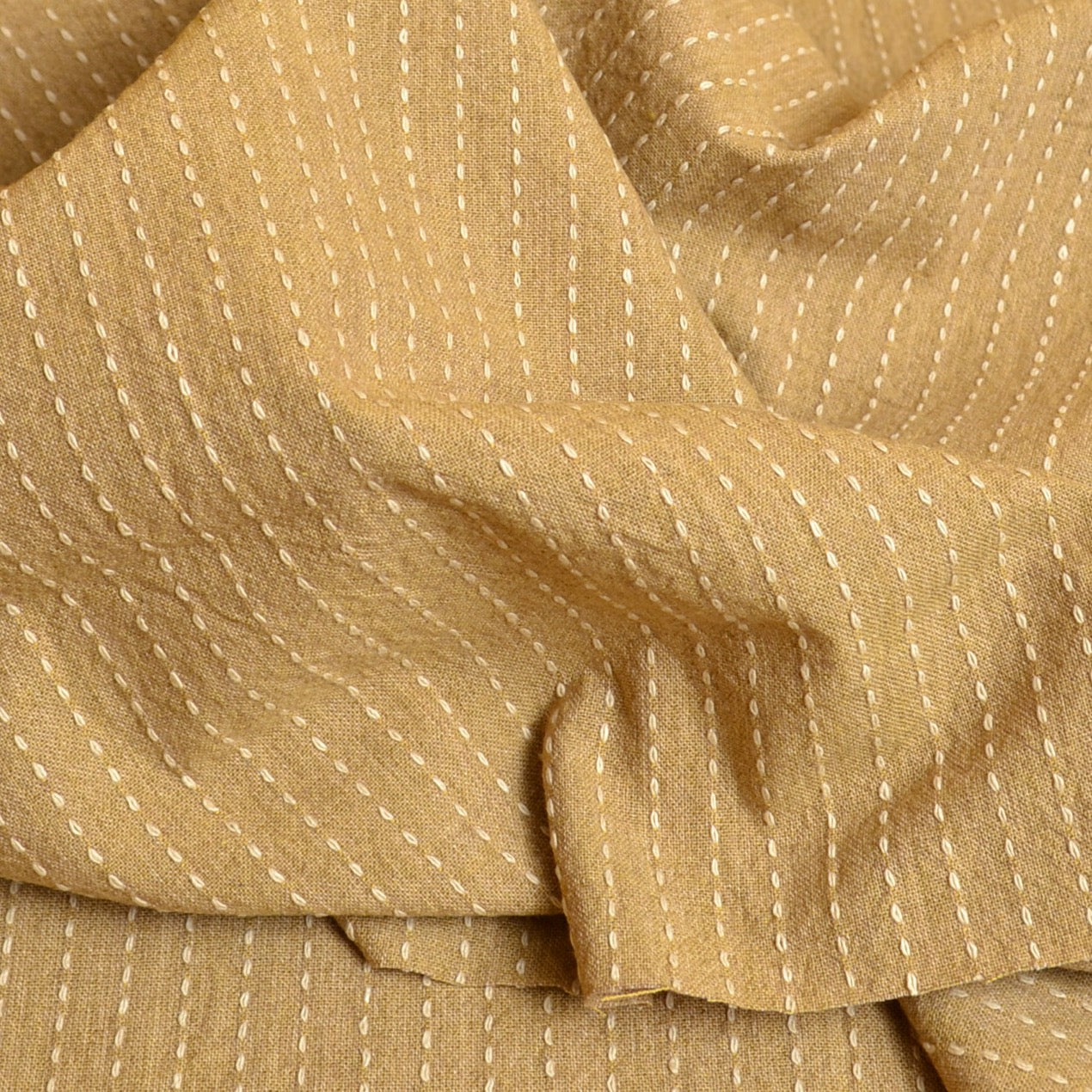 Kurenai cotton fabric