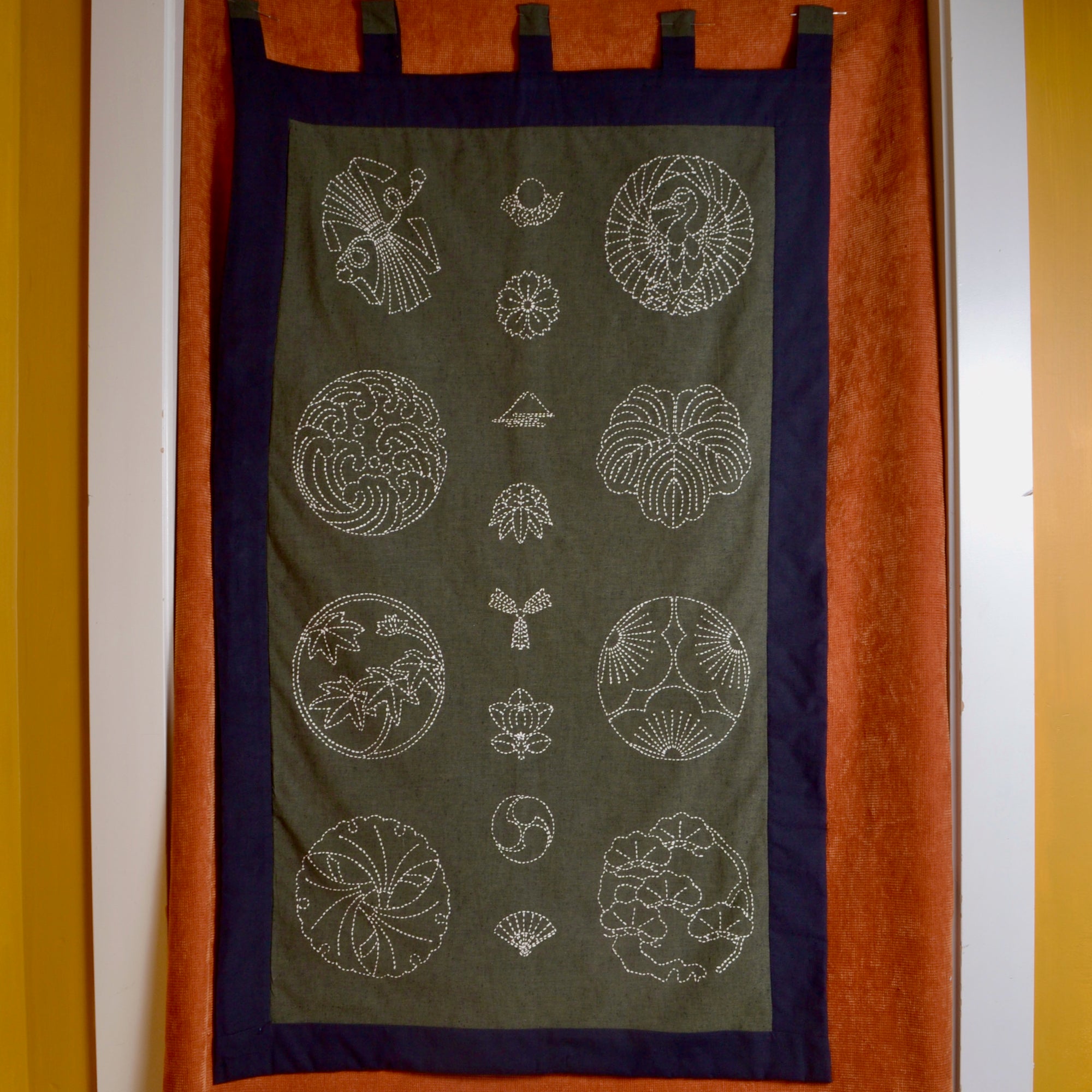 Example of Sashiko Family Crest Panel designed by Susan Briscoe