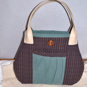 sample of The Poachers Bag pattern (without the flap)